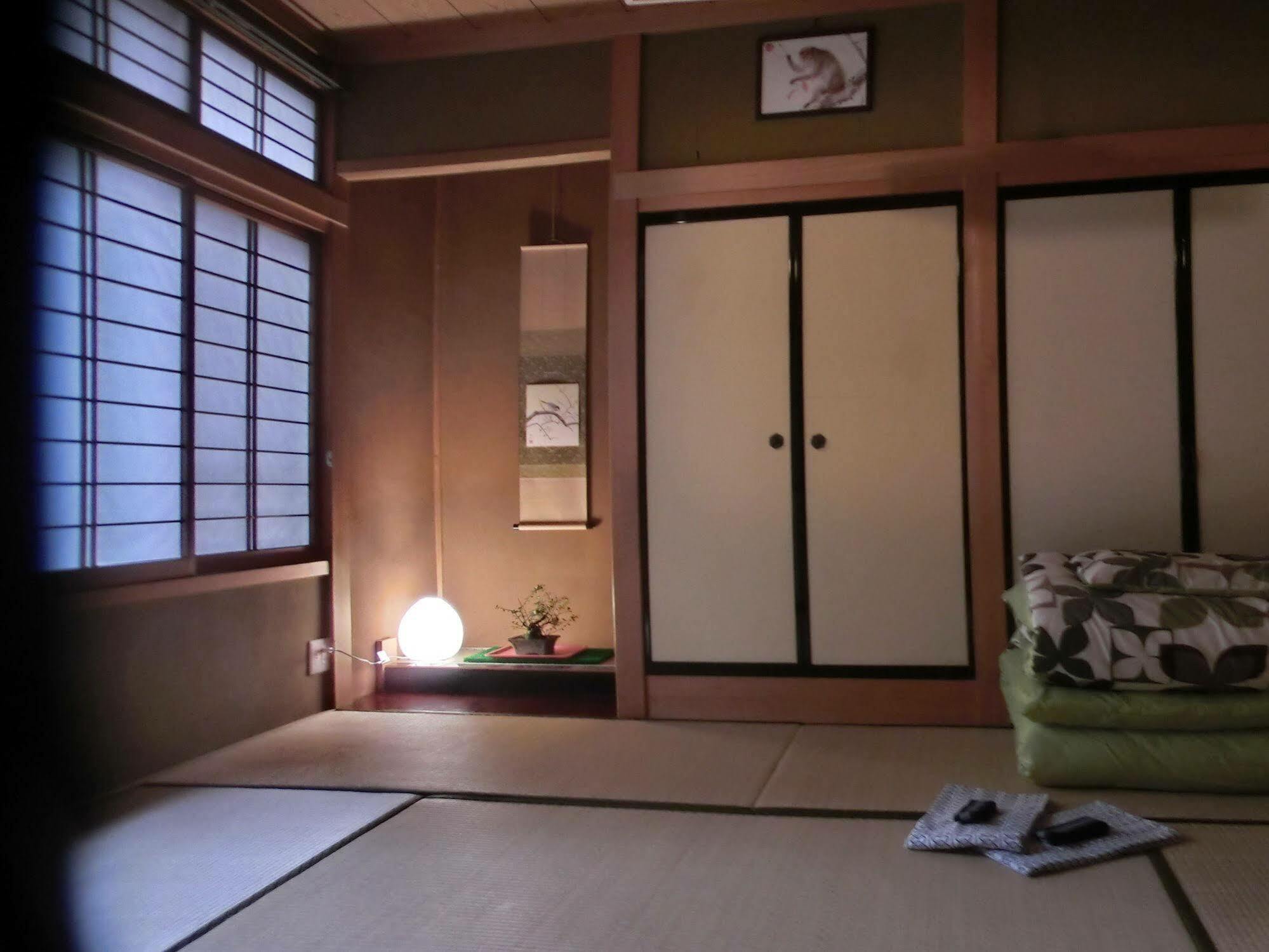 Takayama Ninja House Hotel Exterior photo